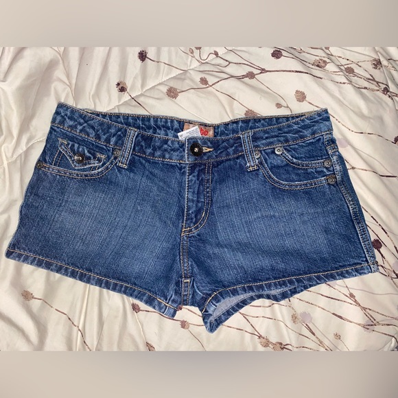 mid rise jean shorts, with fold over buttoned back pockets - Picture 2 of 4